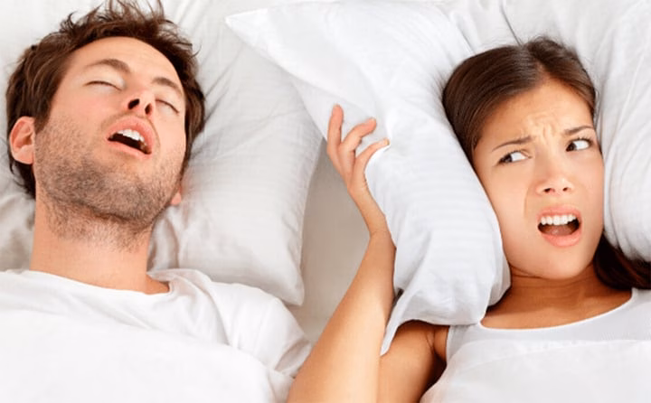 Tư thế ngủ nghiêng Tư thế ngủ nghiêng giúp giảm ngáy ngủ