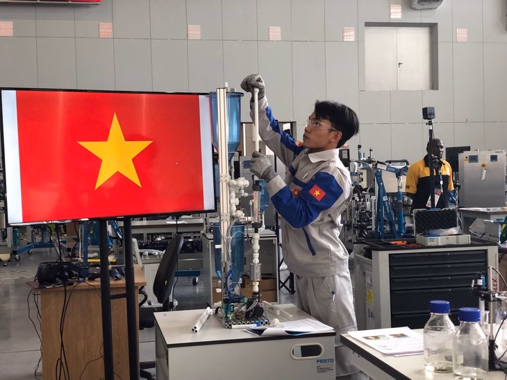 Lựa chọn ngành nghề sai: Tương lai u ám và lãng phí nguồn lực xã hội Chọn nghề theo định kiến, ngành nào dễ giàu mới học? - Ảnh 3.