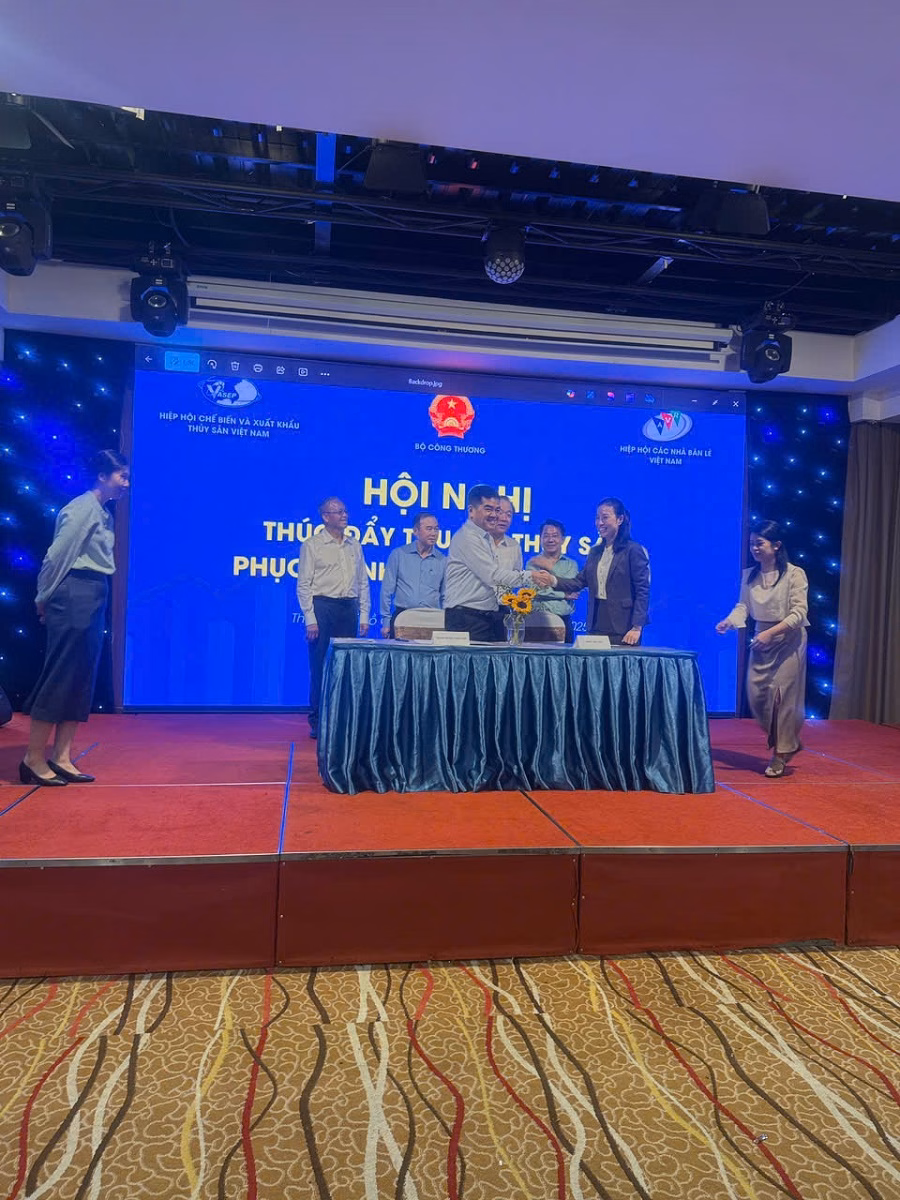 Thị trường nội địa – Động lực tăng trưởng bền vững cho ngành thủy sản Ký kết giữa các hệ thống siêu thị và doanh nghiệp thủy sản (Ảnh: Lê Thanh)