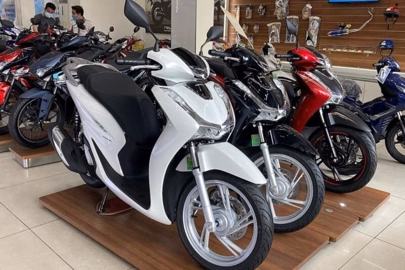 Xe máy điện giảm giá – ‘nước mắt cá sấu’ của Honda Việt Nam và các doanh nghiệp FDI dần tan Trước sức ép chuyển đổi sang xe máy điện, bây giờ mới thấy các doanh nghiệp FDI nghĩ đến nỗi khổ của người tiêu dùng Việt Nam?