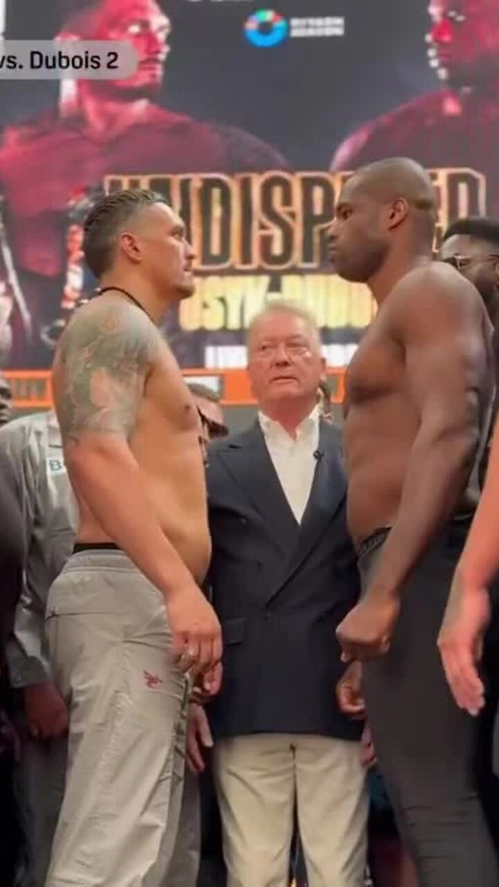 Daniel Dubois và Oleksandr Usyk chạm mặt trong buổi cân cuối cùng.