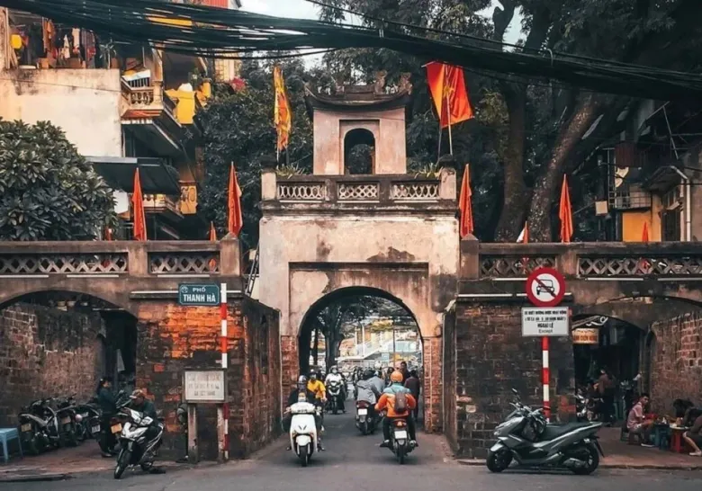 &Ocirc; Quan Chưởng &ndash; cầu vồng tại phố cổ H&agrave; Nội