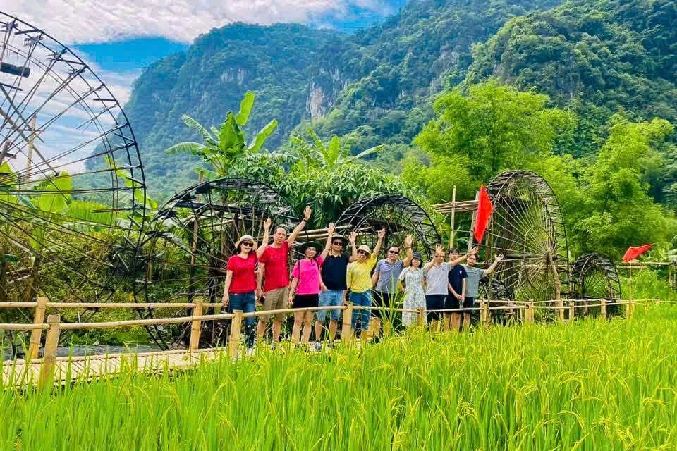 Guồng nước trong lòng núi rừng
