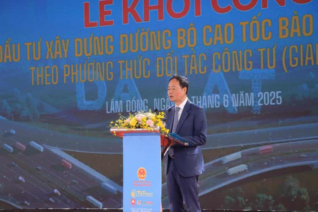 Ông Trần Hồng Thái phát biểu Ông Trần Hồng Thái, Phó Bí thư Tỉnh uỷ, Chủ tịch UBND tỉnh Lâm Đồng phát biểu tại sự kiện