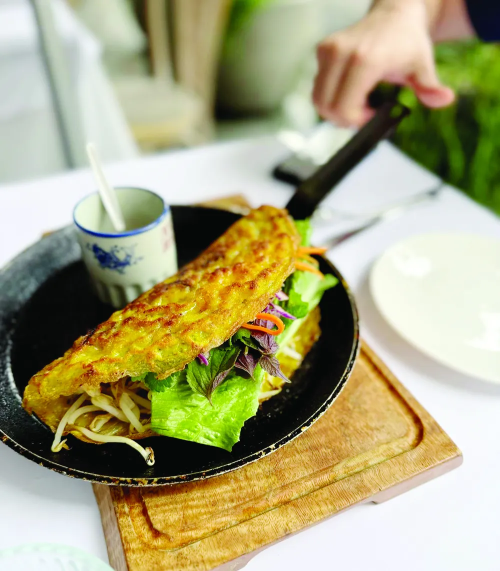 Bánh xèo tại nhà hàng Lady Chu