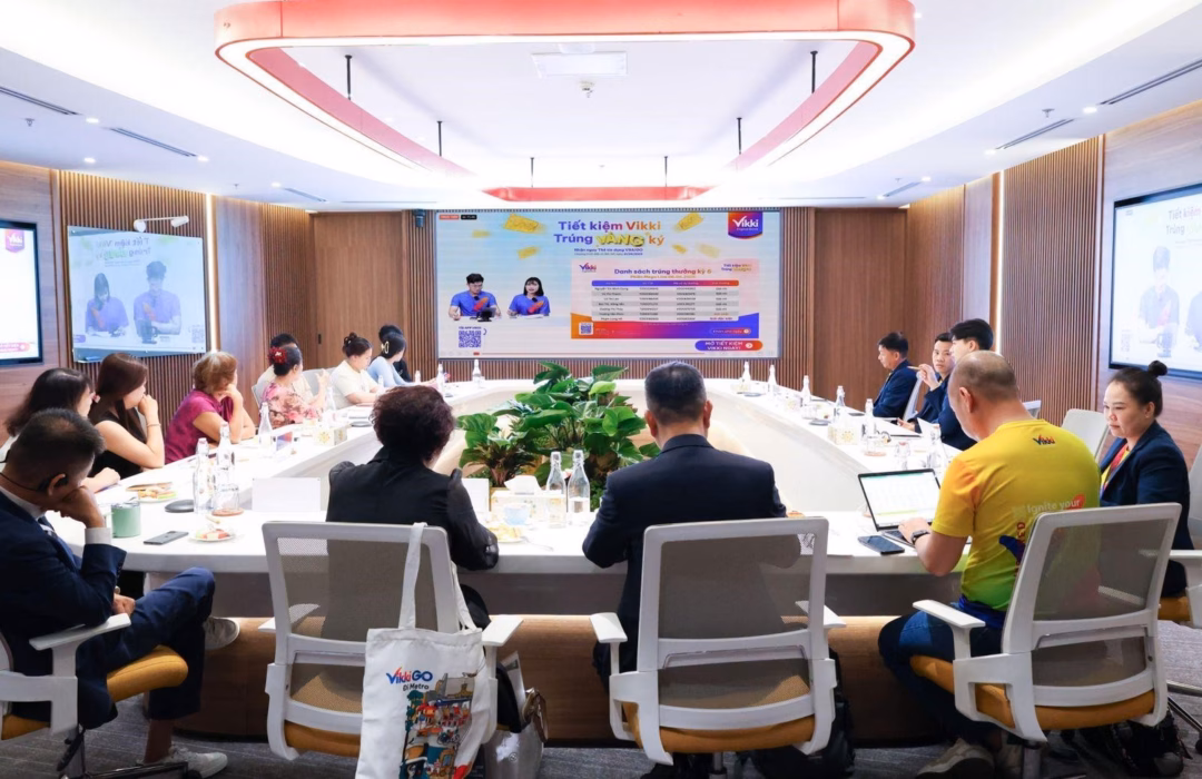Buổi livestream cuối cùng chương trình 'Tiết kiệm Vikki, Trúng VÀNG ký' Toàn cảnh buổi livestream thứ 6