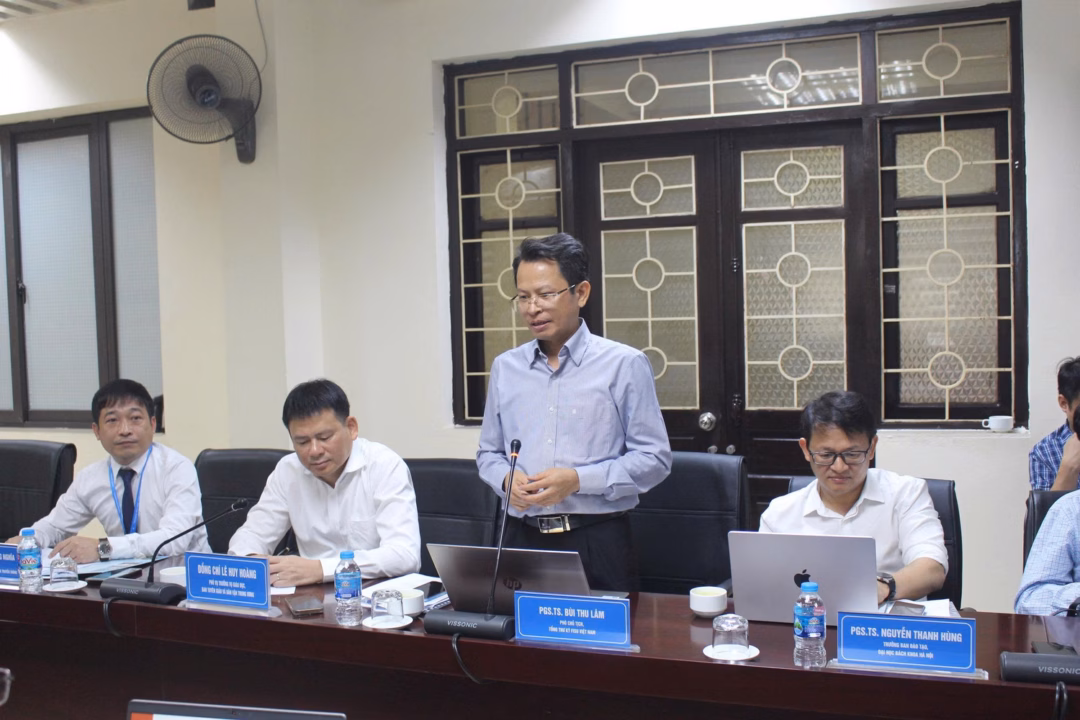 PGS.TS Bùi Thu Lâm - Phó Chủ tịch Tổng thư ký FiSu Việt Nam. PGS.TS Bùi Thu Lâm - Phó Chủ tịch Tổng thư ký FiSu Việt Nam.