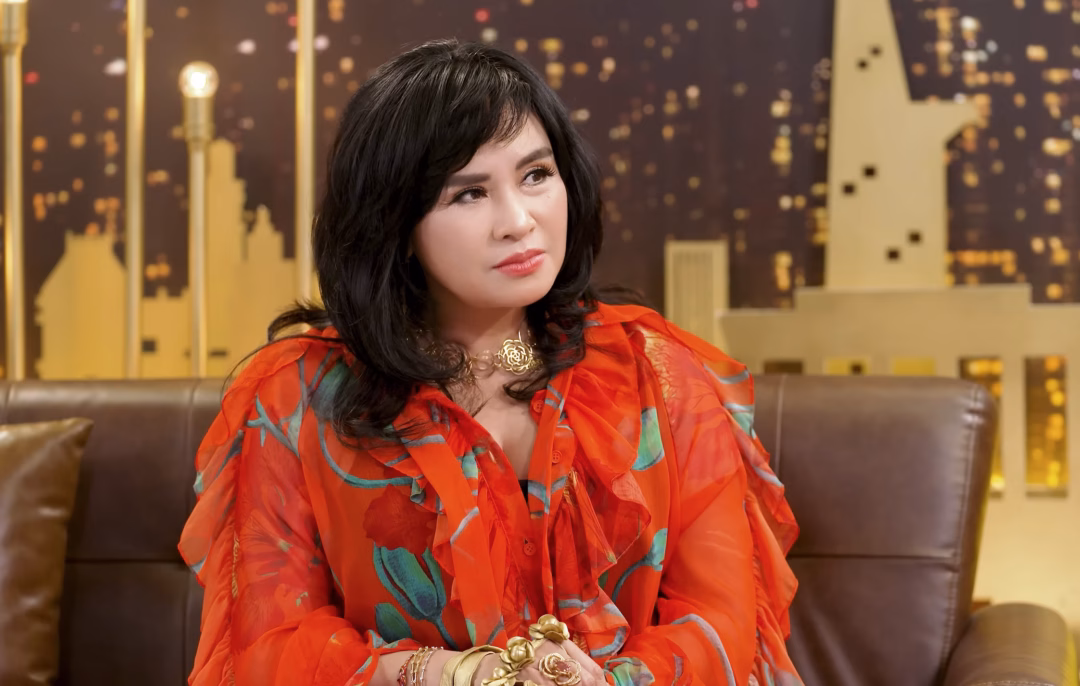 NSND Thanh Lam trong chương trình The Khang show