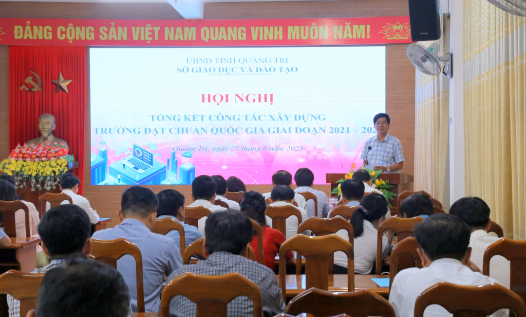 Đại diện Phòng GD&ĐT Đakrông phát biểu tại hội nghị