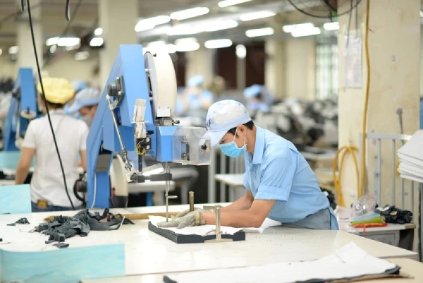 Sản xuất công nghiệp tăng trưởng mạnh trong 6 tháng đầu năm Sản xuất công nghiệp tăng trưởng mạnh trong 6 tháng đầu năm