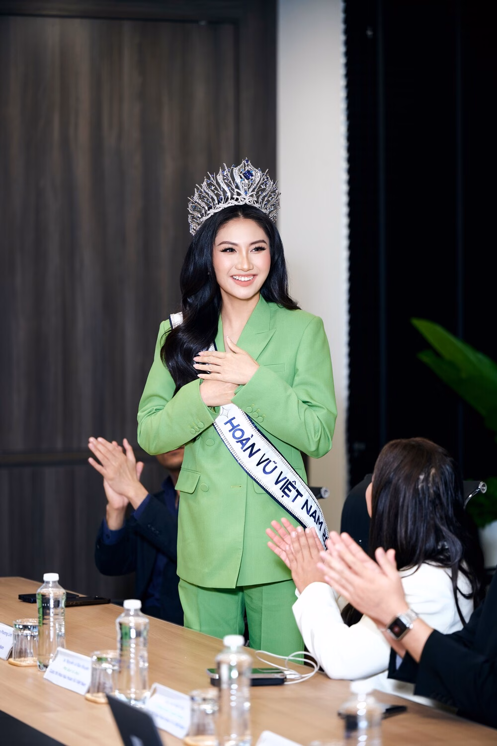 Phương Linh trở lại nơi từng làm việc