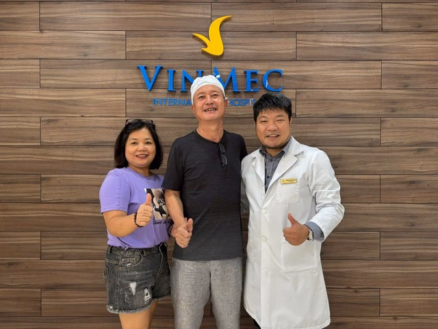 Bệnh nhân xuất viện trong sự mừng rỡ của cả gia đình