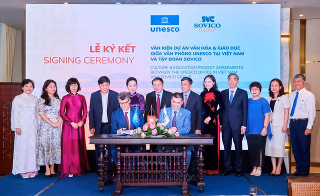 Lễ ký kết hợp tác của UNESCO và SOVICO triển khai dự án Xây dựng Trường học Hạnh phúc tại Việt Nam Lễ ký kết hợp tác của UNESCO và SOVICO triển khai dự án Xây dựng Trường học Hạnh phúc tại Việt Nam