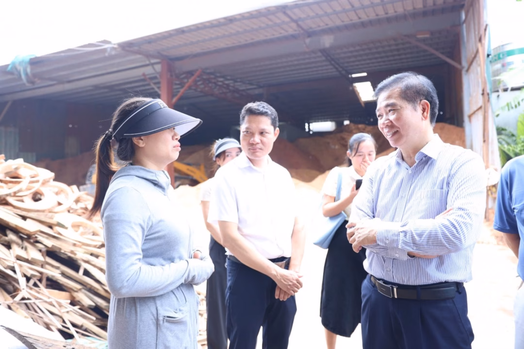 Cẩn thận với bẫy tuyển dụng trực tuyến Phát triển kinh tế bằng đồng vốn nghĩa tình