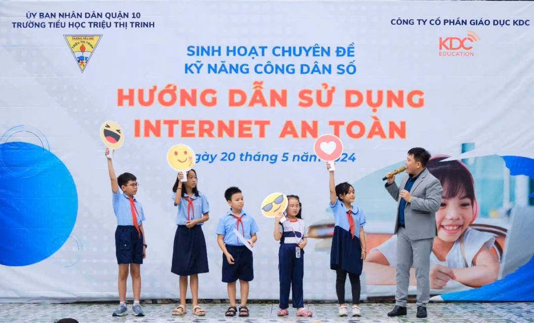 Trường tiểu học tại TPHCM tổ chức sinh hoạt chuyên đề kỹ năng công dân số Trường tiểu học tại TPHCM tổ chức sinh hoạt chuyên đề kỹ năng công dân số