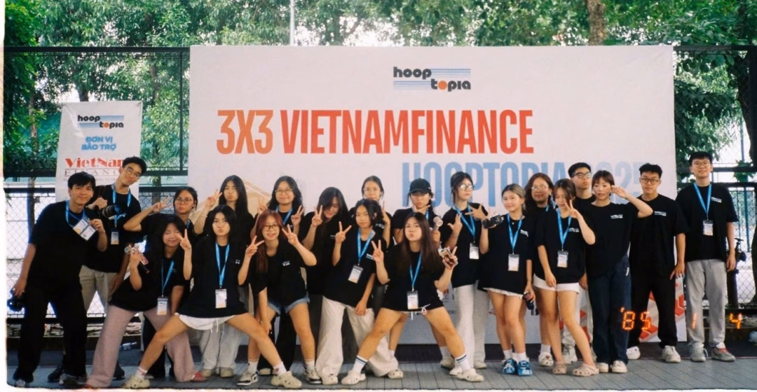 Ban tổ chức trẻ trung và sáng tạo của giải bóng rổ học đường 3x3 HoopTopia 2025 Ban tổ chức trẻ trung và sáng tạo của giải bóng rổ học đường 3x3 HoopTopia 2025