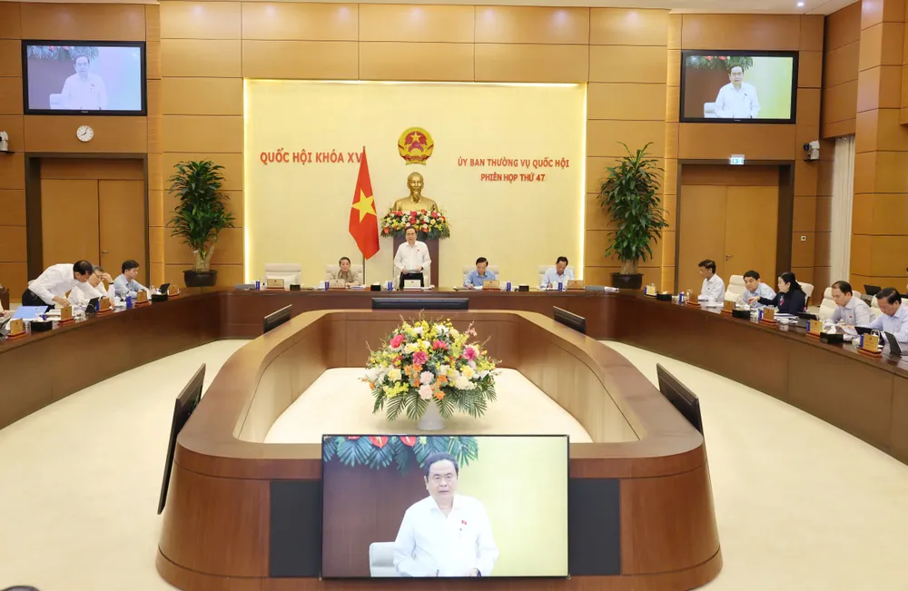 Quang cảnh phiên họp