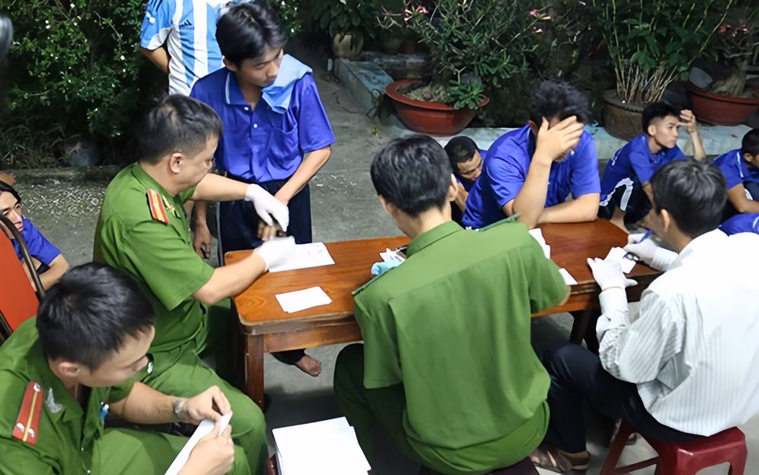 Từ 1/7, người sử dụng trái phép chất ma túy cũng có thể bị truy cứu trách nhiệm hình sự Từ 1/7, người sử dụng trái phép chất ma túy cũng có thể bị truy cứu trách nhiệm hình sự