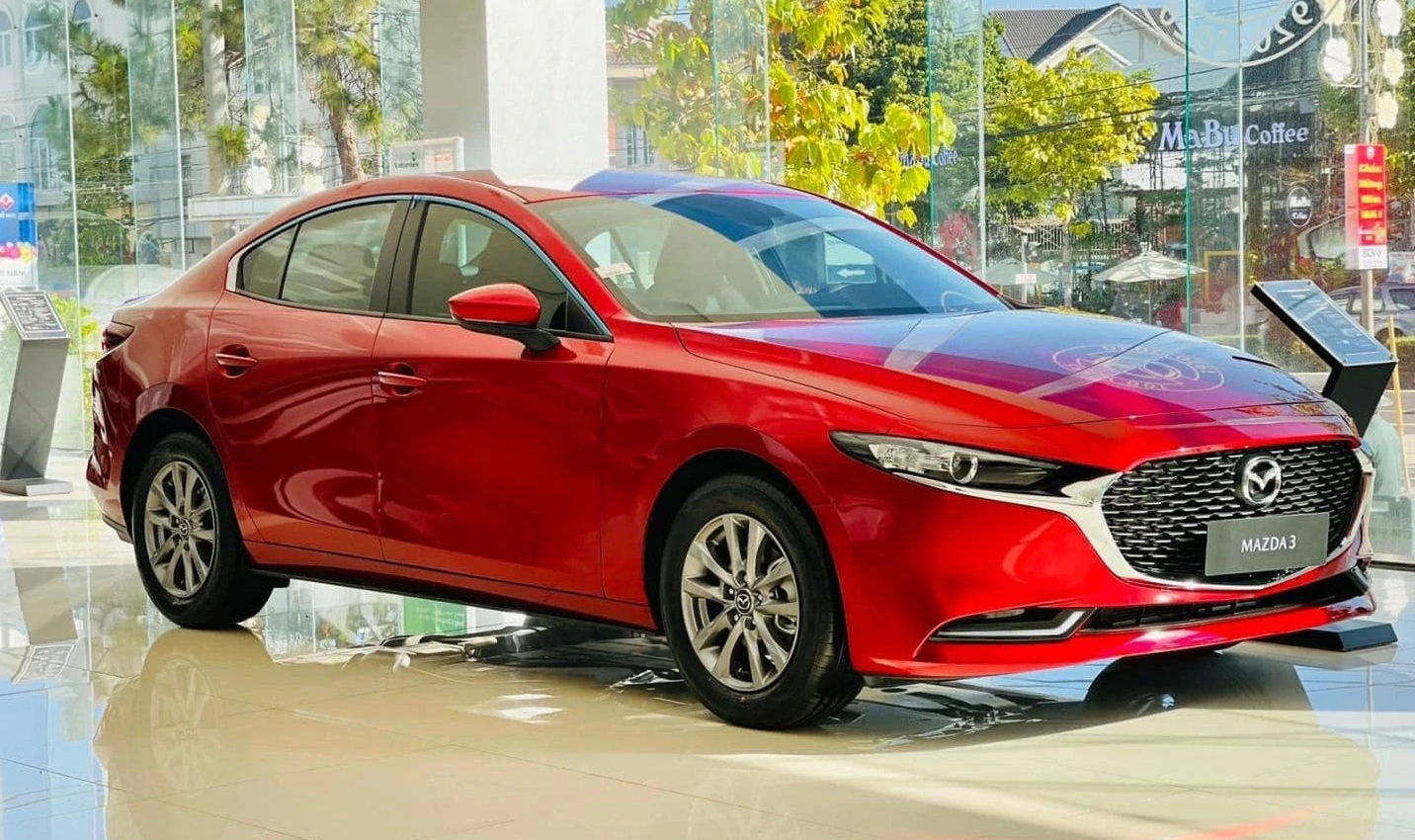 Sedan hạng C dưới 900 triệu đồng mất sức hút tại Việt Nam Mazda3 là mẫu xe duy nhất bán được trên 1.000 xe trong cả 6 tháng đầu năm 2025