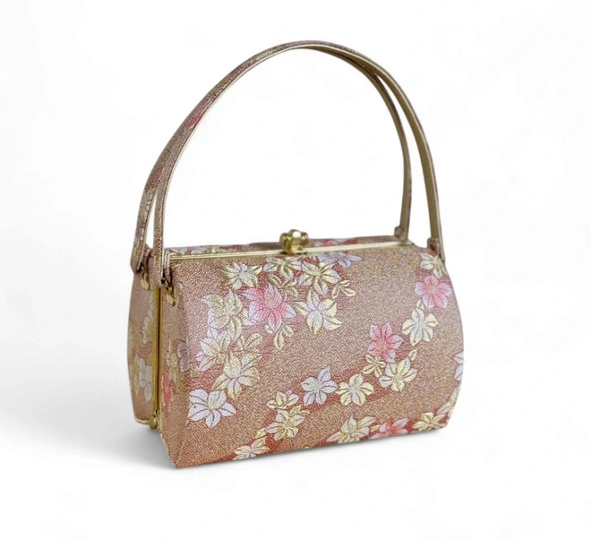 Túi xách vintage – Biểu tượng thẩm mỹ và phong cách bền vững Túi xách vintage giúp nàng trở thành phiên bản giới hạn của chính mình- Ảnh 3.