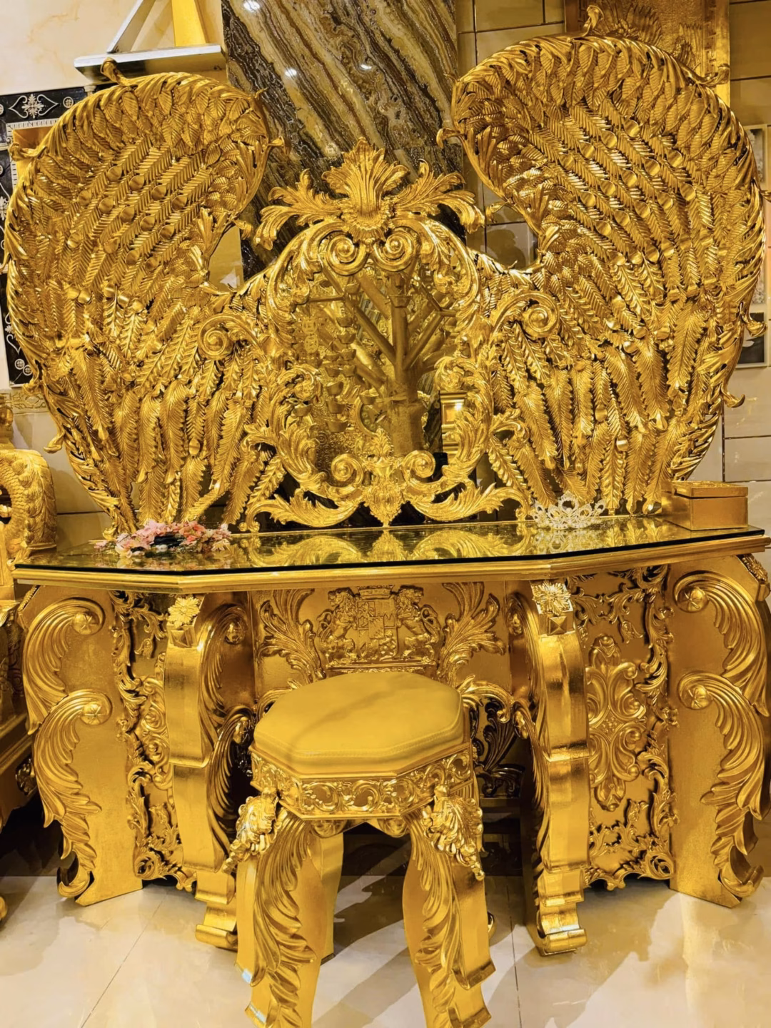 Cần Thơ xuất hiện khu du lịch dát vàng, vườn cổ tích màu tím gây sốt mạng Nhiều du khách choáng ngợp trước sự "chịu chơi"của chủ khu du lịch