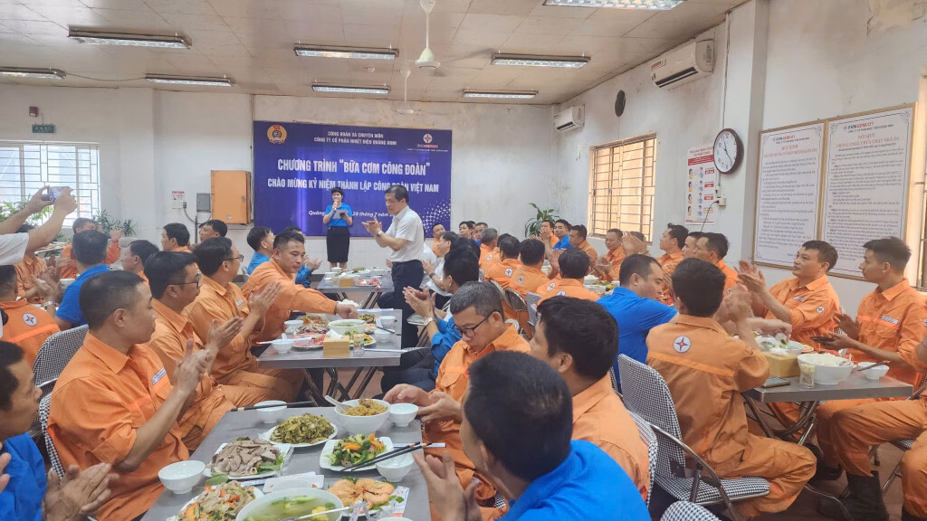 Công đoàn Nhiệt điện Quảng Ninh tổ chức Bữa cơm Công đoàn cho người lao động