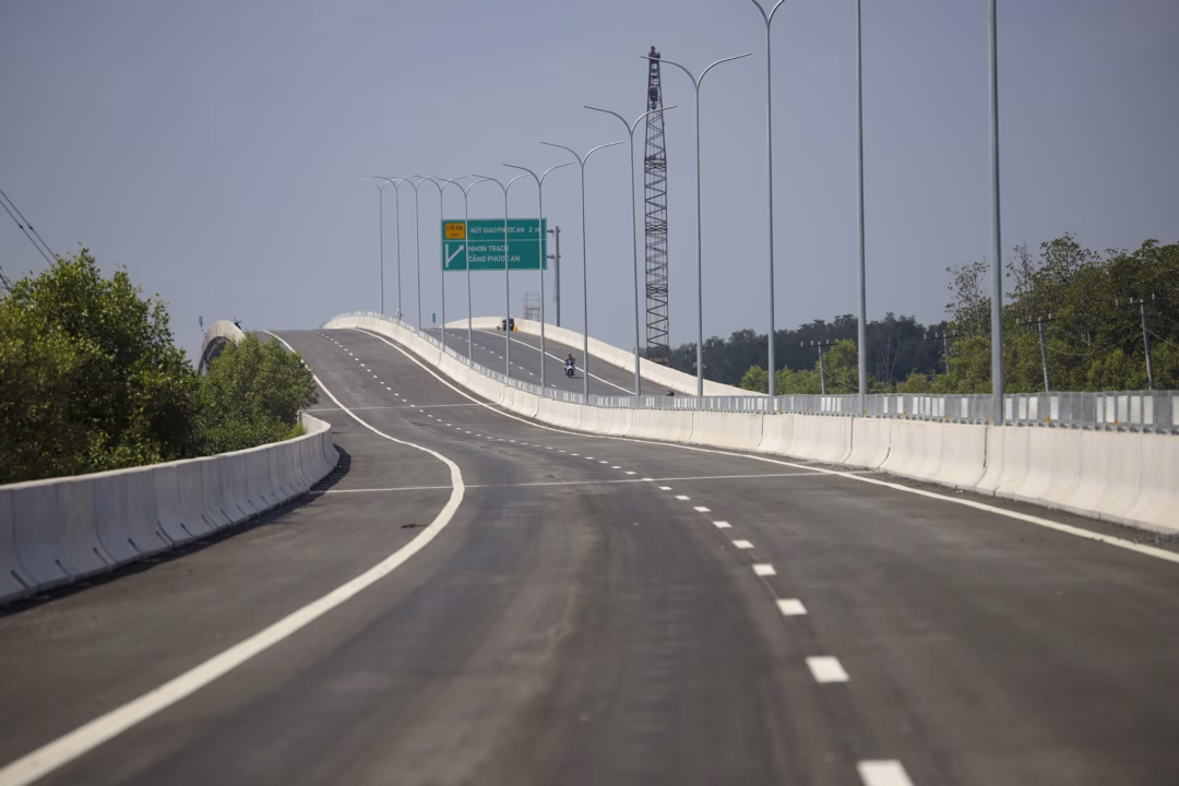 Ngoài ra, dự án cao tốc Bến Lức - Long Thành khi đi vào khai thác toàn tuyến sẽ giúp kết nối Hồ Tràm với các tỉnh thuộc Đồng bằng sông Cửu Long, sẵn sàng đón luồng khách nội địa từ khu vực Tây Nam Bộ.