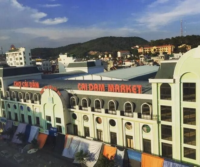 Khám phá Chợ Cái Dăm – Thiên đường ẩm thực và mua sắm ở Quảng Ninh Khu chợ sầm uất bậc nhất Quảng Ninh: Bán hải sản ngon-bổ-rẻ lại còn là amp;#34;thiên đường ẩm thựcamp;#34; ai cũng mê - 2