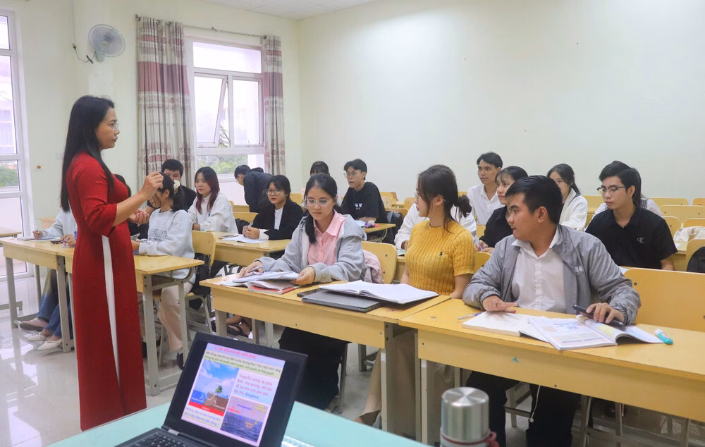 Nhiều trường đại học mở ngành công nghệ cao, đáp ứng nhu cầu chuyển đổi số và bảo tồn văn hóa Đào tạo gắn với thực tiễn sẽ giúp sinh viên sau khi ra trường dễ dàng tìm được công việc phù hợp.