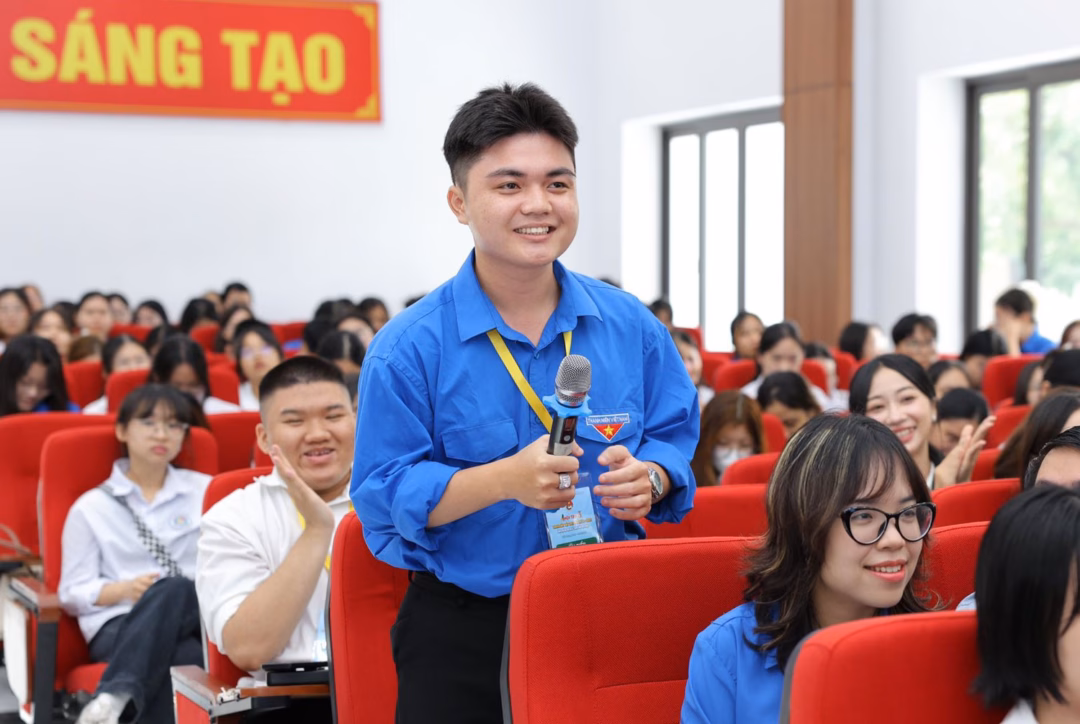 Hải Phòng: Thanh niên Việt Nam làm chủ ngoại ngữ để hội nhập quốc tế