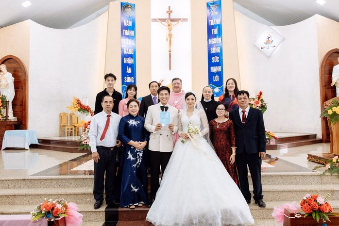 Người mẫu Thu Trang và Quang Sơn về chung nhà- Ảnh 11.