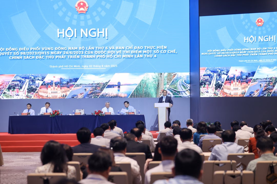 Thủ tướng yêu cầu vùng Đông Nam Bộ quyết liệt thực hiện các nhiệm vụ chung, trọng tâm trong thời gian tới. Ảnh: VGP/Nhật Bắc.