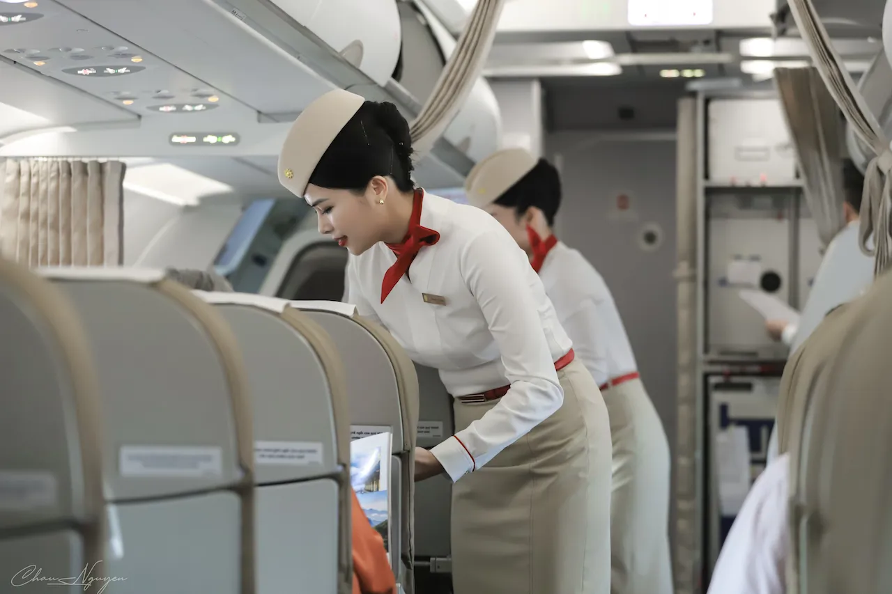 Đội ngũ tiếp vi&ecirc;n Sun PhuQuoc Airways