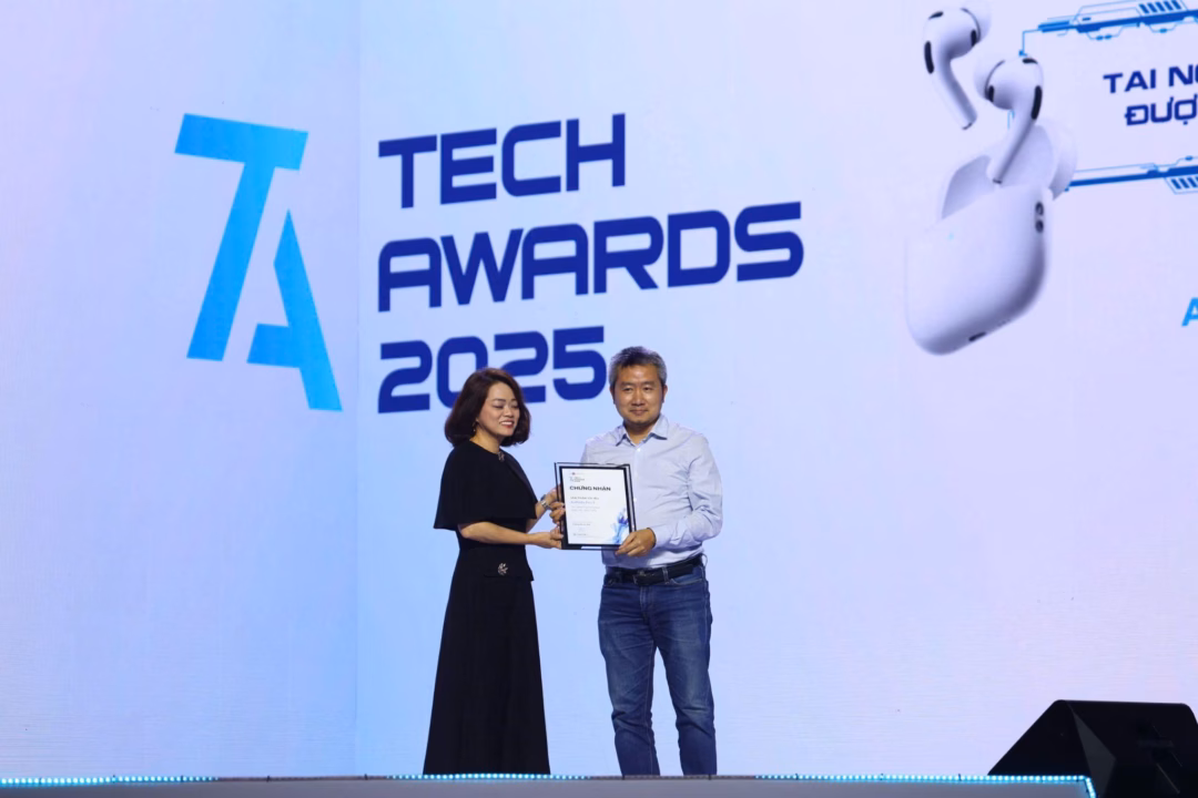 Đội ngũ FPT Shop tại sự kiện Tech Awards 2025