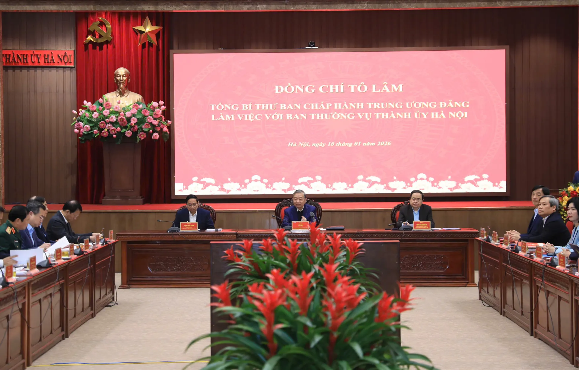 Tổng B&iacute; thư T&ocirc; L&acirc;m v&agrave; l&atilde;nh đạo Đảng, Nh&agrave; nước tại cuộc l&agrave;m việc