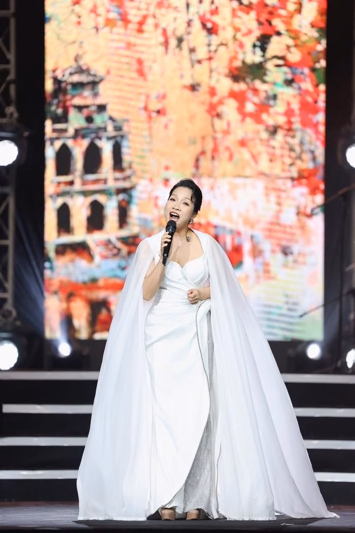 Mỹ Linh học tiếng Trung