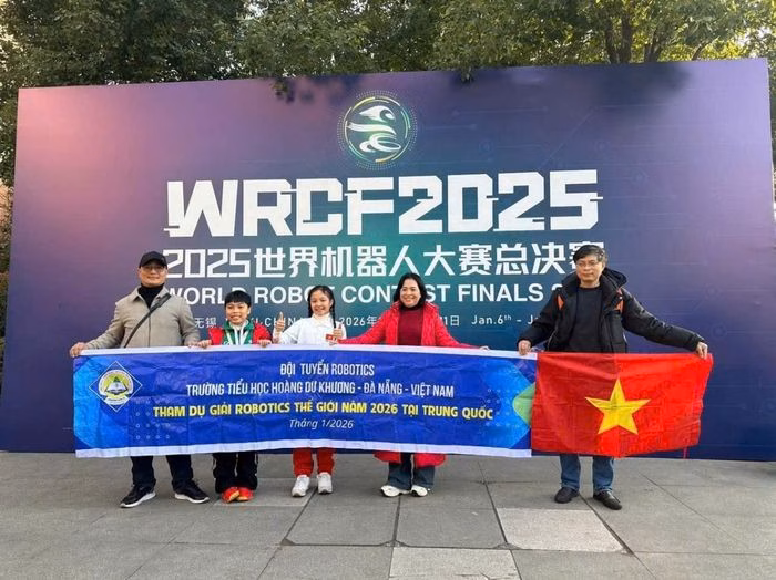 Ninh Quang Ngọc và Phan Trần An An Ninh Quang Ngọc và Phan Trần An An trong trang phục thi đấu