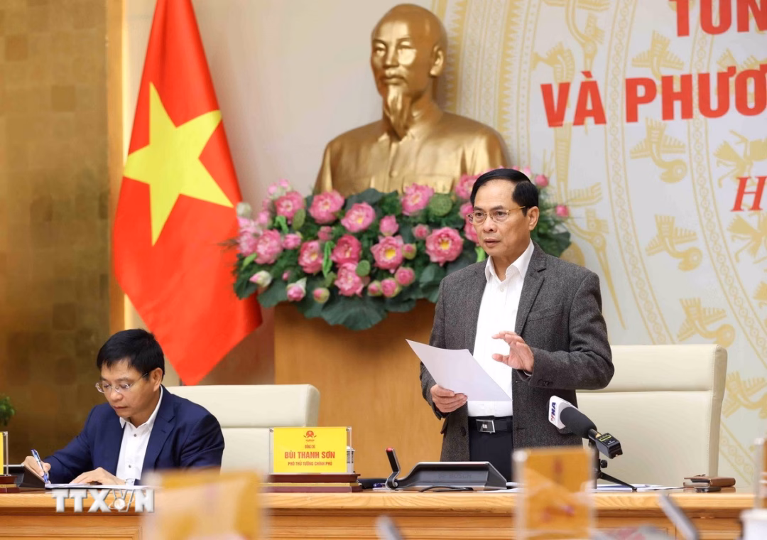 Ph&oacute; Thủ tướng B&ugrave;i Thanh Sơn ph&aacute;t biểu tại hội nghị