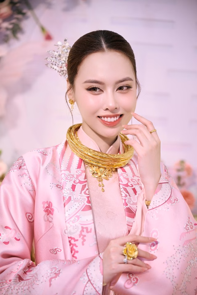Á hậu Tâm Như và doanh nhân Đức Ân hạnh phúc bên nhau Á hậu Tâm Như đẹp dịu dàng trong lễ đính hôn - Ảnh 6.