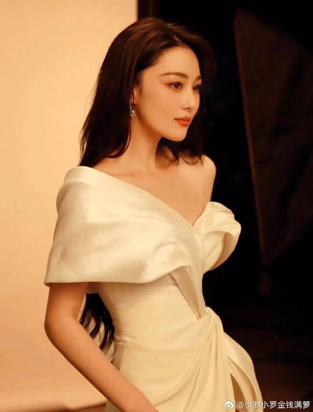 Các sao bị làm giả bằng AI Loạt video deepfake gây tranh cãi
