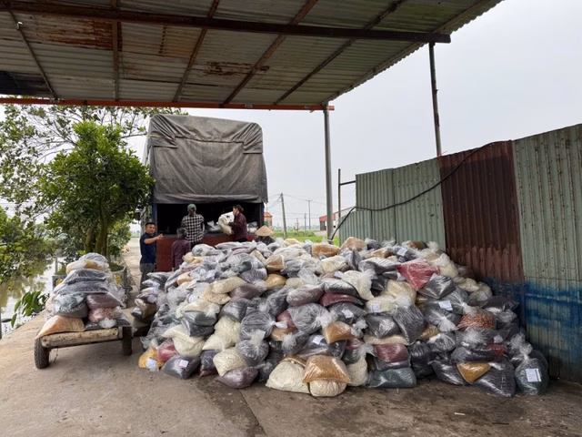Kho hàng thực phẩm chức năng giả 100 tấn thực phẩm chức năng giả bị thu giữ