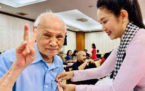 Bộ tranh gốm Đền Bến Dược Tôn vinh 50 tác phẩm văn học nghệ thuật - Ảnh 3.