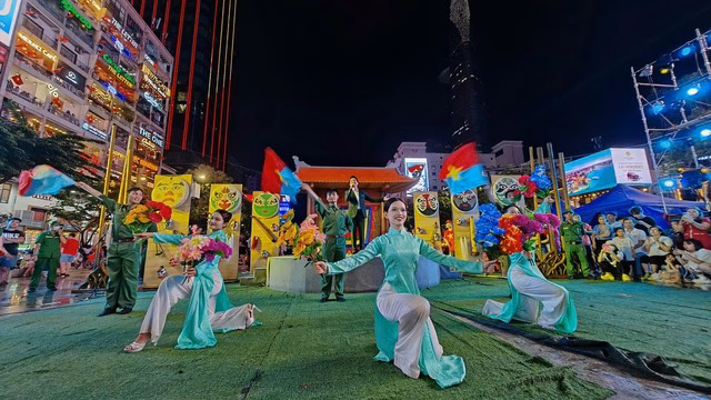 Dàn dựng công phu, đậm chất nghệ thuật Dàn dựng công phu, đậm chất nghệ thuật