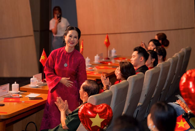 Nghệ sĩ nhân dân Lan Hương tại sự kiện Nghệ sĩ nhân dân Lan Hương tại sự kiện