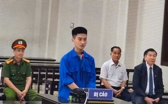 Nguyễn Hồng Phúc tại phiên tòa Bị cáo Phúc nhận án 7 năm tù