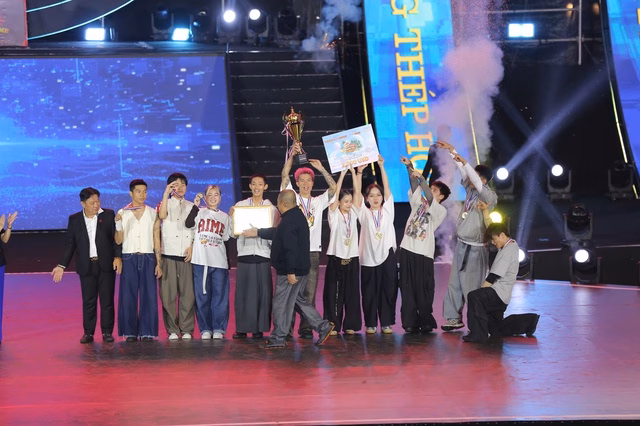 Nhóm Bzone Dance vô địch hạng mục Battle - Ảnh 4.
