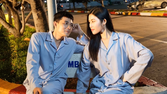 Quang Sự và bạn diễn trong phim - Ảnh 3