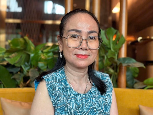 Bà Nguyễn Thị Út Em tại phiên tòa Chủ tịch AISVN Nguyễn Thị Út Em trong phiên xét xử
