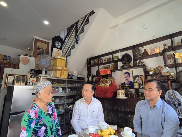 Họa sĩ Đặng Ái Việt đã đi gần hết 63 tỉnh thành Họa sĩ Đặng Ái Việt đã đi gần hết 63 tỉnh thành