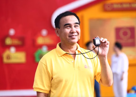 Quyền Linh đối mặt với tin đồn thất thiệt Hội Điện ảnh Việt Nam đề nghị Bộ Công an vào cuộc vụ MC Quyền Linh - Ảnh 1.